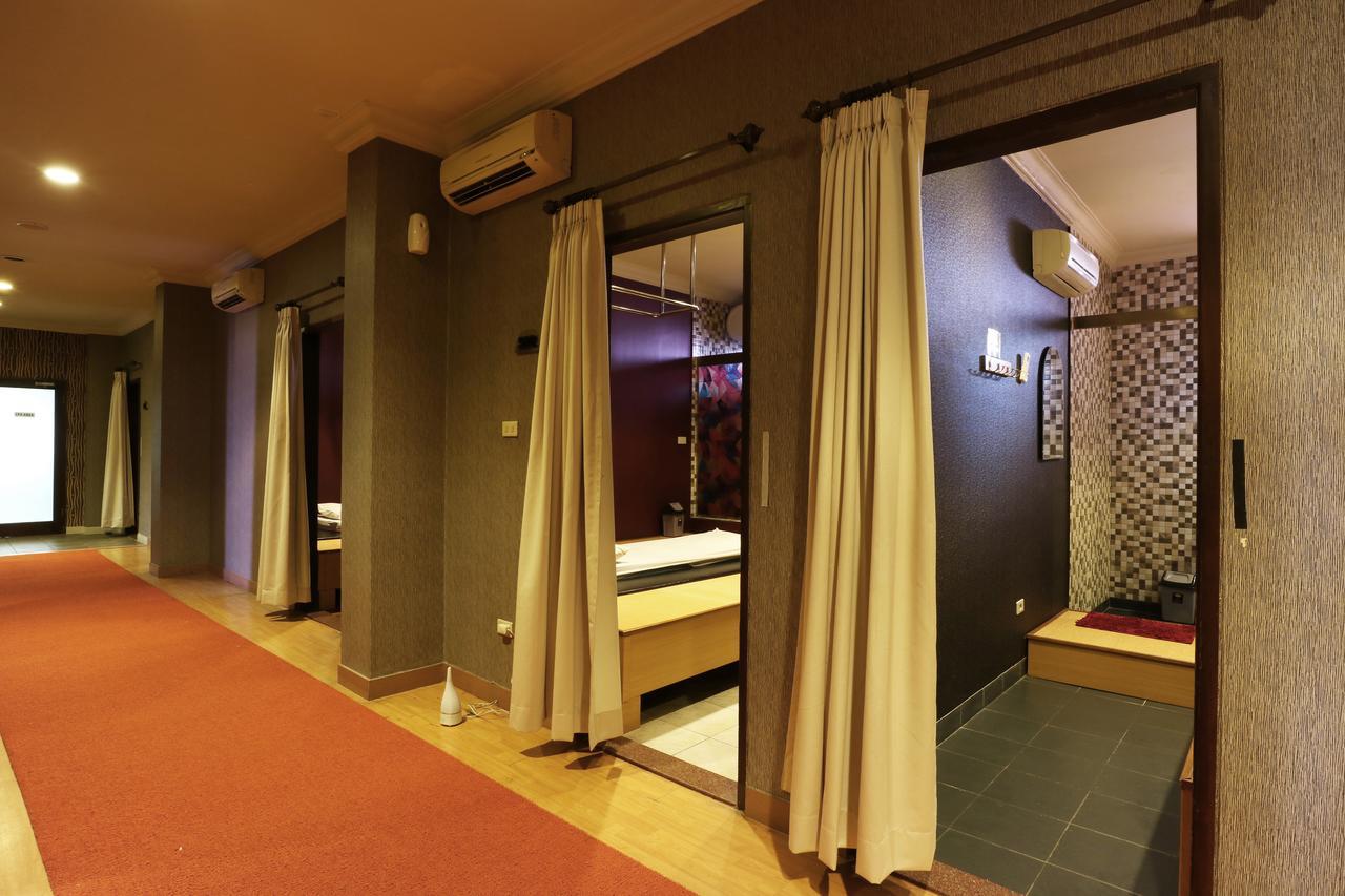 Hotel 678 Kemang Powered By Cocotel Yakarta Exterior foto